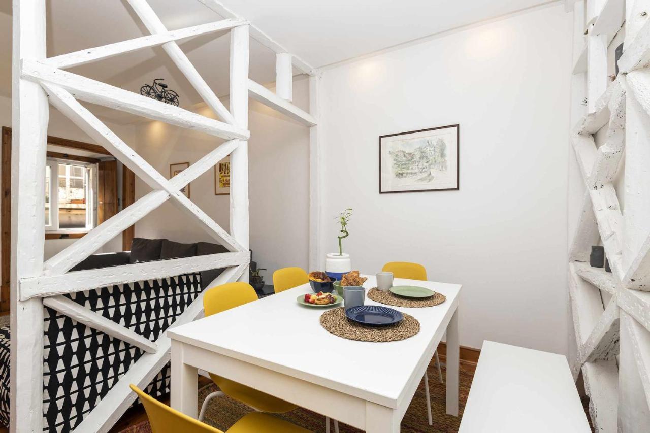 Typical Portuguese Apartment In Sao Bento Lissabon Exterior foto