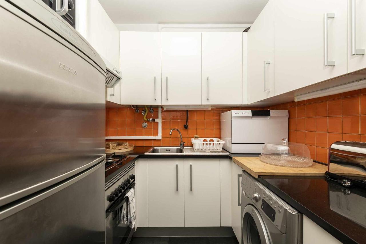 Typical Portuguese Apartment In Sao Bento Lissabon Exterior foto