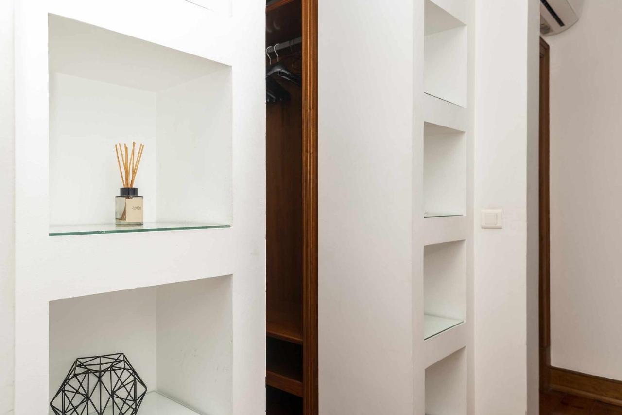 Typical Portuguese Apartment In Sao Bento Lissabon Exterior foto